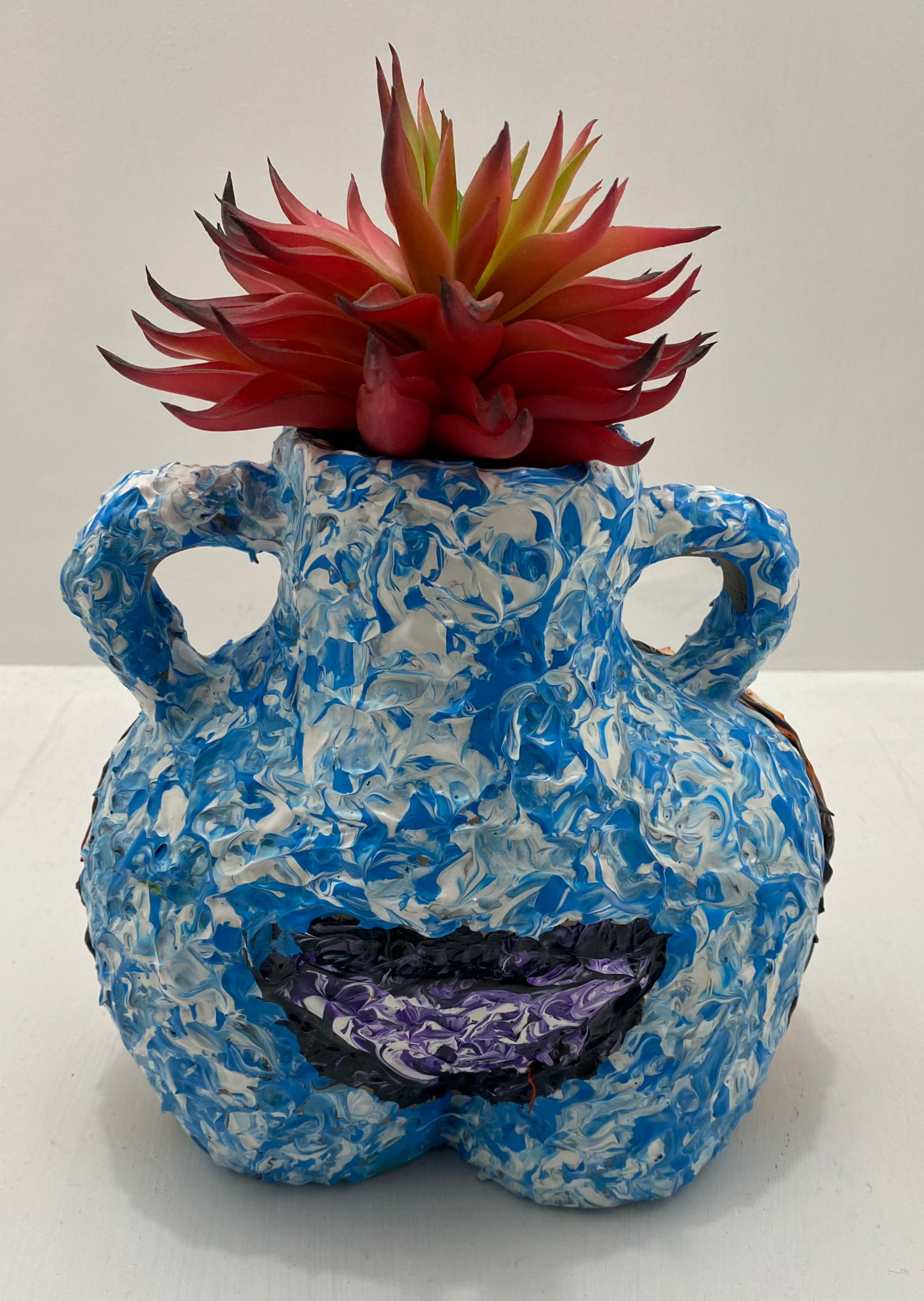 Figure Pot